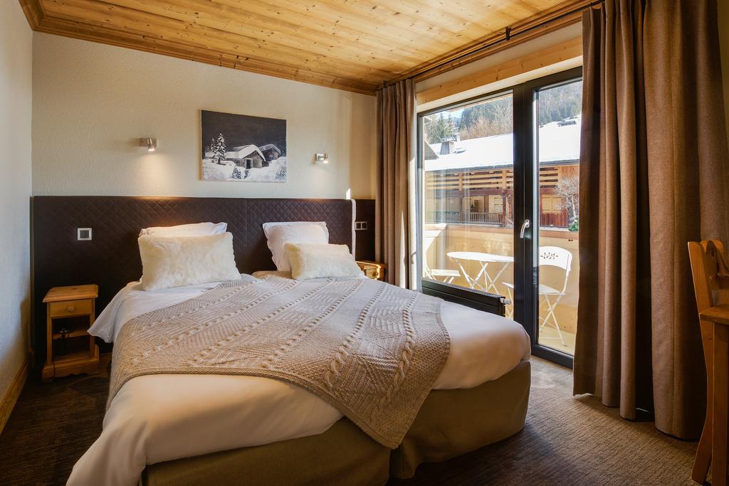 Hotel-Chalet Les Ecureuils Restaurant, Piscine, Garage Ле-Гран-Борнан Экстерьер фото